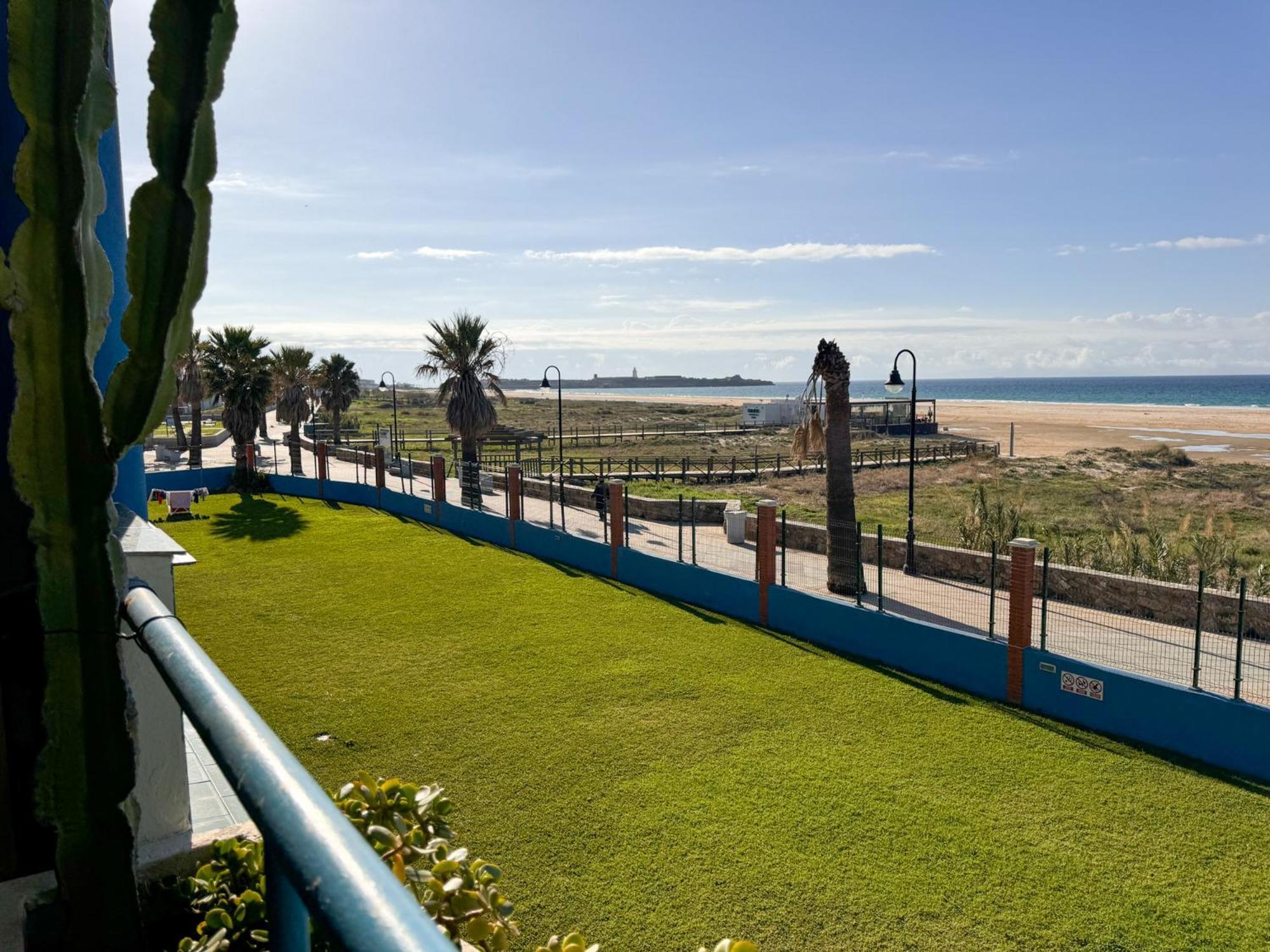 Tarifa Cozy House - Beach Front, Pool, Parking المظهر الخارجي الصورة
